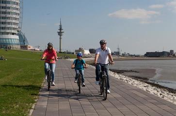 Rad H4452 Deichpromenade<br />&copy; Helmut Gross Erlebnis Bremerhaven