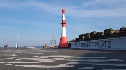 Willy-Brandt-Platz, Leuchtfeuer, Semaphor<br />&copy; Tanja Mehl Erlebnis Bremerhaven